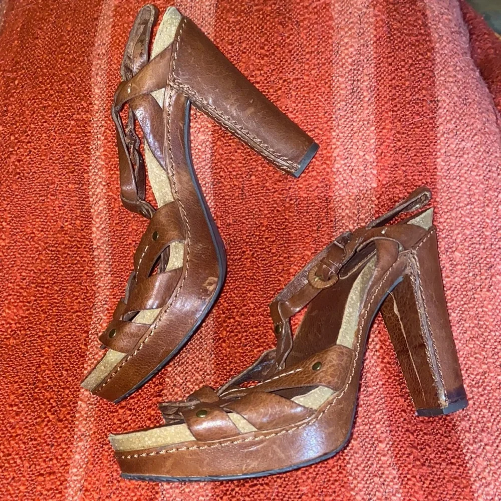 FRYE GRACE T STRAP HEELS NWOB SZ 9.5 - Picture 6 of 7